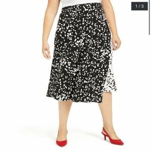 Black and white a line cow print midi skirt Alfani stretchy waist